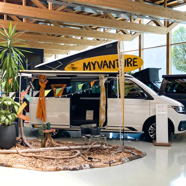 Noch keinen Urlaub geplant oder unsicher, ob ein eigener Camper das Richtige für dich ist? 🌍🚐 Miete jetzt deinen Camper von unserem Schwesterunternehmen @myvanture und überzeuge dich selbst von dem Genuss der Freiheit auf vier Rädern. 😍⁠
⁠
Und wer weiß, vielleicht machen wir uns dann gemeinsam auf die Suche nach deinem eigenen Camper! 🚐✨⁠
⁠
#thebullishow #myvanture #camper #camperurlaub #vwcalifornia