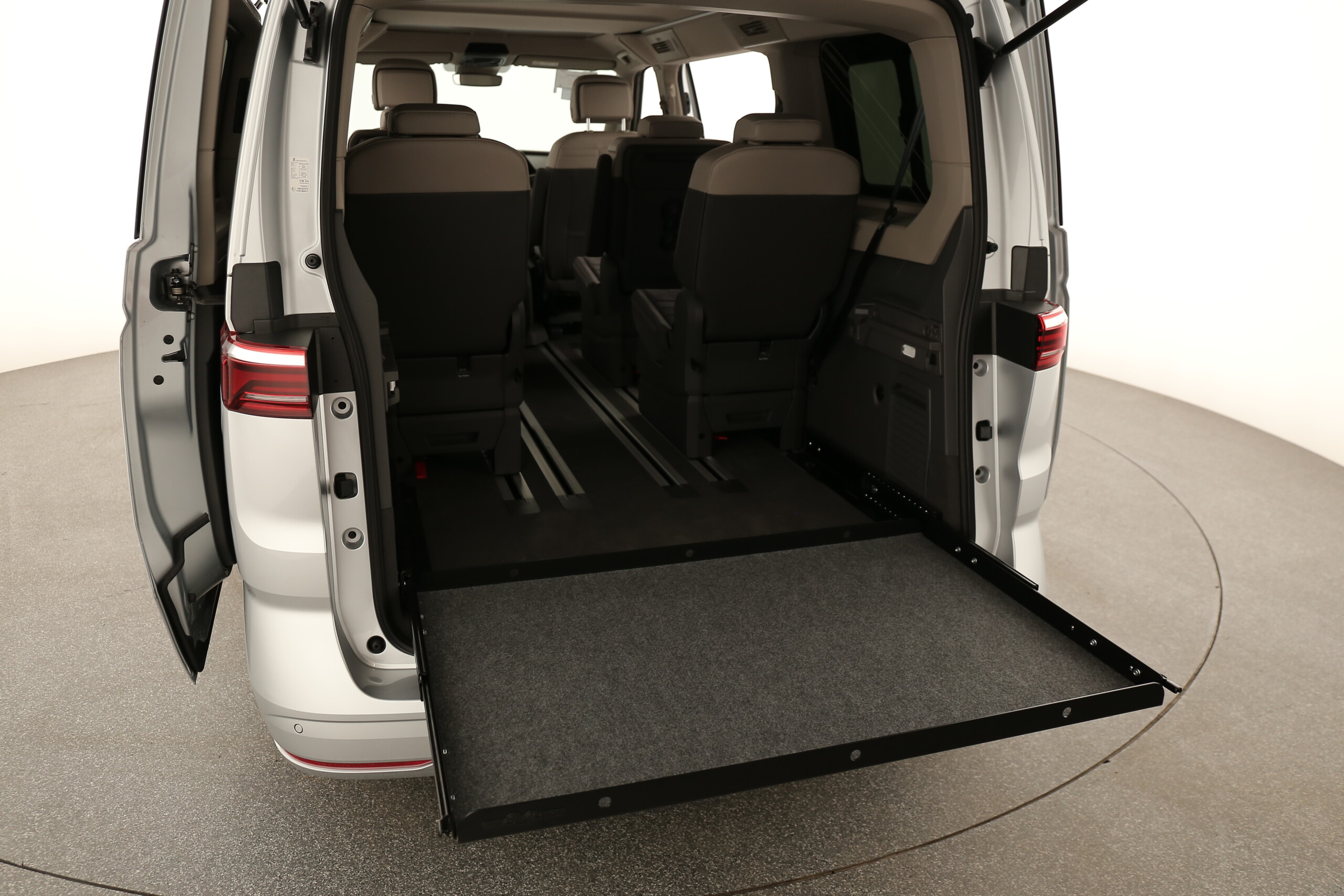 VW Multivan T7 Heckauszug